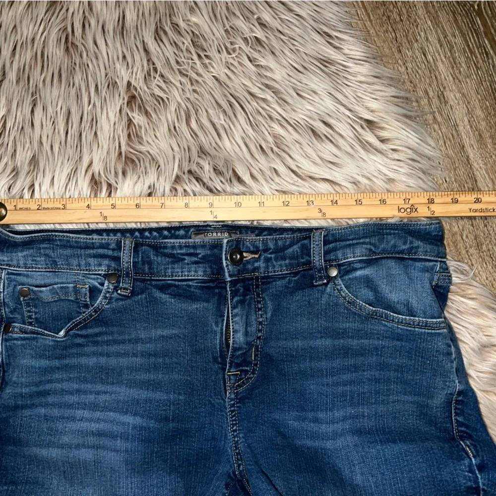 Torrid high rise slim boot vintage stretch women’s blue jeans - Picture 9 of 11